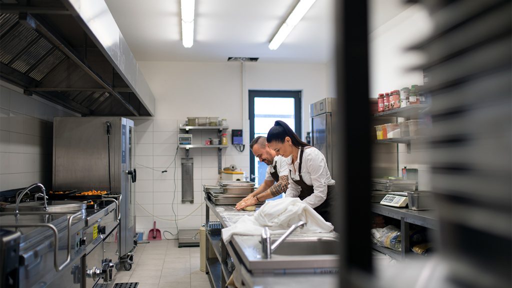 Commercial Kitchen Cleaning Tips